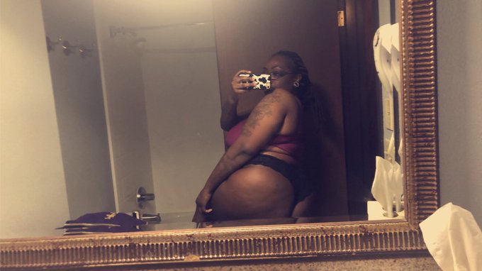 2 pic. Fuck me back to sleep https://t.co/6znAkTqUYo