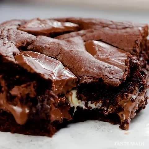 oficial_diaadia's tweet photo. Brownie em Camadas                          https://t.co/yEmuSK3jG4.                                                
#brownie
#brownies
#cacau
#chocolate
#doces https://t.co/lKZTng5QXa