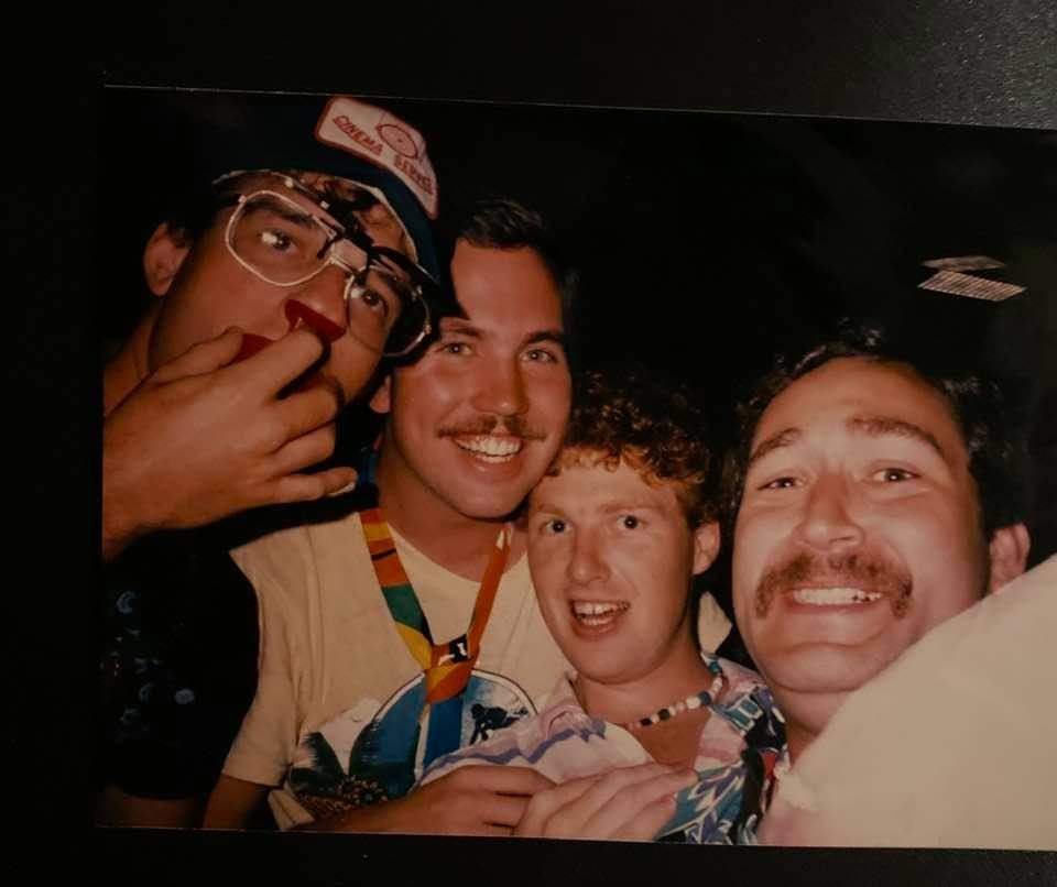 JohnnyMallon's tweet photo. See, I have a little head. https://t.co/UvJTXrI4e8