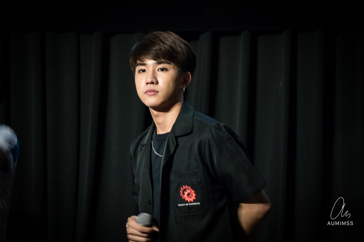 xROSAURUSx's tweet photo. ลูกชายอีกคนนึง ที่ก็กำลังจะมีหนังเรื่องแรก สู้ๆเหมือนกันฮับ
#TellTheWorldILoveYou
#PerthTanappon
#KDPPE https://t.co/PQxMCPp2Im
