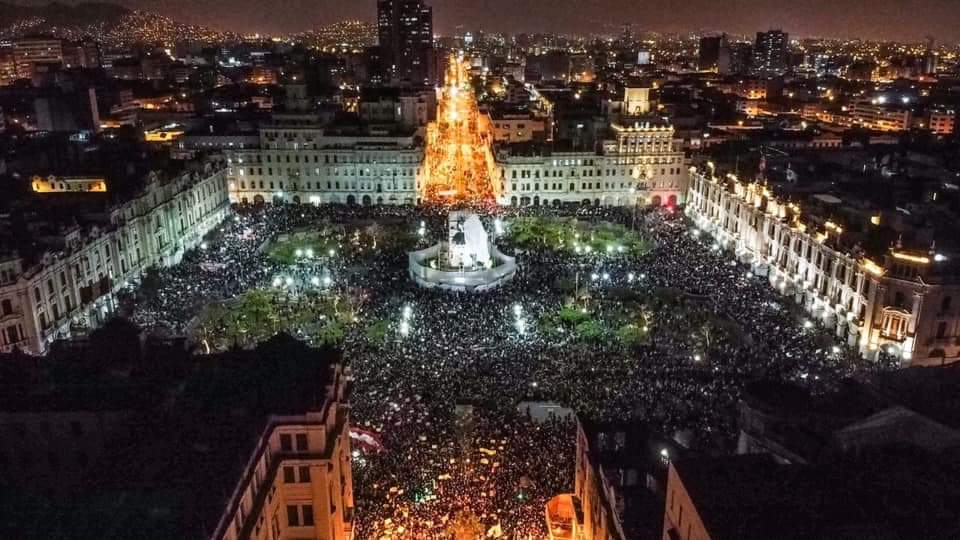 GustavoEscribe's tweet photo. Ni una pandemia, ni los gases, ni los perdigones detienen a un país cuando se harta.
Hay belleza cuando se lucha. https://t.co/psdVLqnBIP