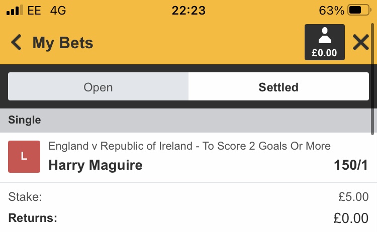 CMarkwick13's tweet photo. @HarryMaguire93 fucks happened there then? gutted https://t.co/C6LsIMTwcW