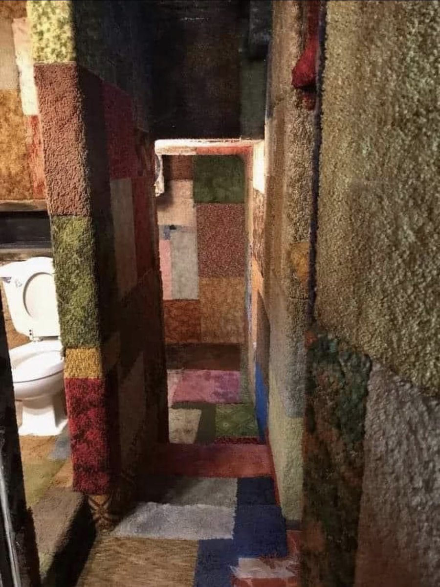 Toilets With Threatening Auras (@scarytoilet) on Twitter photo 