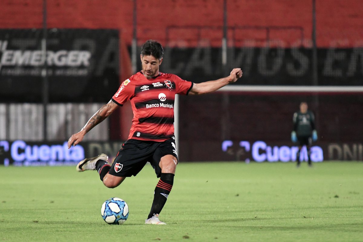 Newells's tweet photo. Fecha 4 de la Copa @LigaAFA 🗓️

#Newells recibirá a @CATalleresdecba el lunes 23/11 a las 21.15 en el estadio Marcelo Bielsa. https://t.co/pf6c7GstOK
