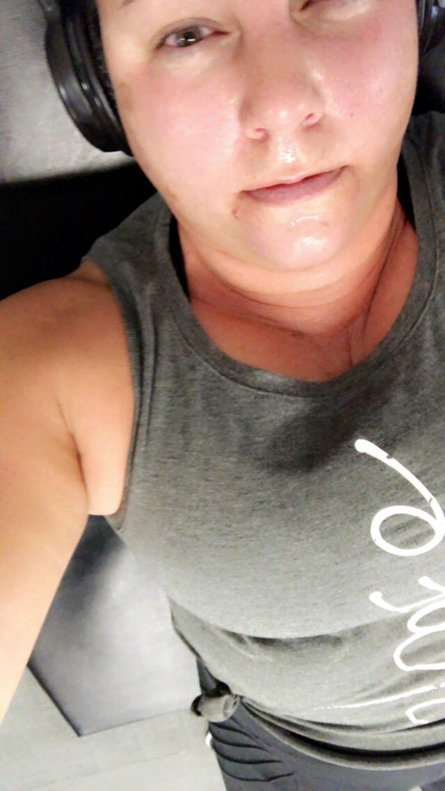 KOLcharmer's tweet image. I’m one of those chicks that do not look good working out. 🤣🥵🥵 #hotMessExpress #deathbyburpees