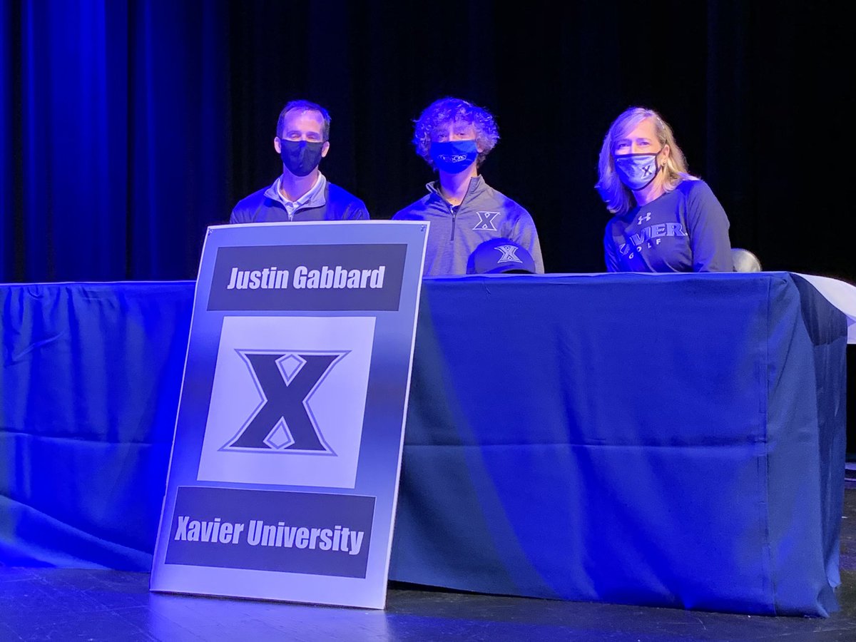 fthhsathletics's tweet photo. Congratulations Justin Gabbard @FTSchools @ozone_20_21 @FTISSuper @BluebirdFans @FtThomasMatters @FTHighlandsHS @mcbertasso https://t.co/DyaZWR56cV