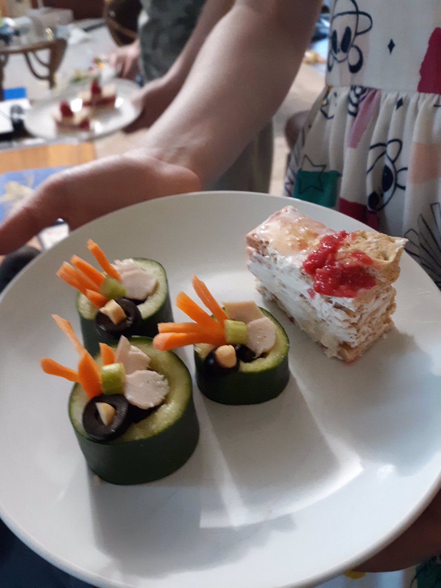 MsGundling's tweet photo. Armstrong Snack club made some cucumber “sushi” rolls and easy berry cheesecake as our after school treats today!  It’s so much fun to have snacks and social time! #D54Armstrong #StrongerTogether https://t.co/v5lYpnH7B7