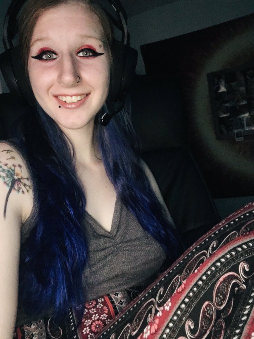 Live on twitch!   https://t.co/LQqyVyibHF https://t.co/gFVr3gHt4P<a href="/tag/funny"class="tags"><span>#funny</span></a><a href="/tag/scammer"class="tags"><span>#scammer</span></a><a href="/tag/stupidpeople"class="tags"><span>#stupidpeople</span></a>