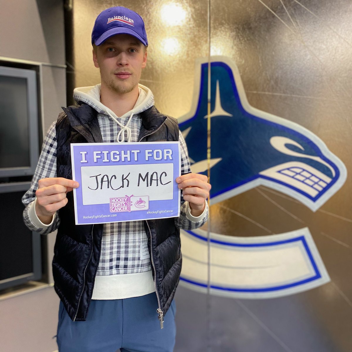 Canucks's tweet photo. November is #HockeyFightsCancer month in the @NHL. The #Canucks are fighting in memory of Jack McIlhargey, who died from cancer this past July.

Nearly 1 in 2 Canadians is expected to be diagnosed with cancer in their lifetime.

Learn more: https://t.co/8OxcgiICFR https://t.co/lmlVSQJmOQ