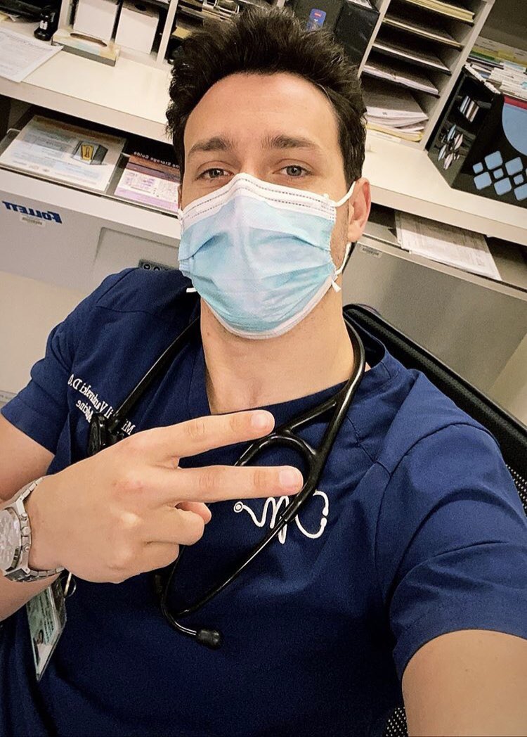 LoveWinsBitches's tweet photo. 🎊🥂🍾❤️Happy Birthday @RealDoctorMike!!! You are a great person inside &amp; out. Hope you have a great day.🎈🎁🎂🎉 #BearHugs 🐻 #drmike #partytime #happy31stbirthday #doctorsexy #timetopartay #youtubedoctor #MikhailVarshavski #DirtyThirties #HottieWithABody https://t.co/HvfM4JolQM