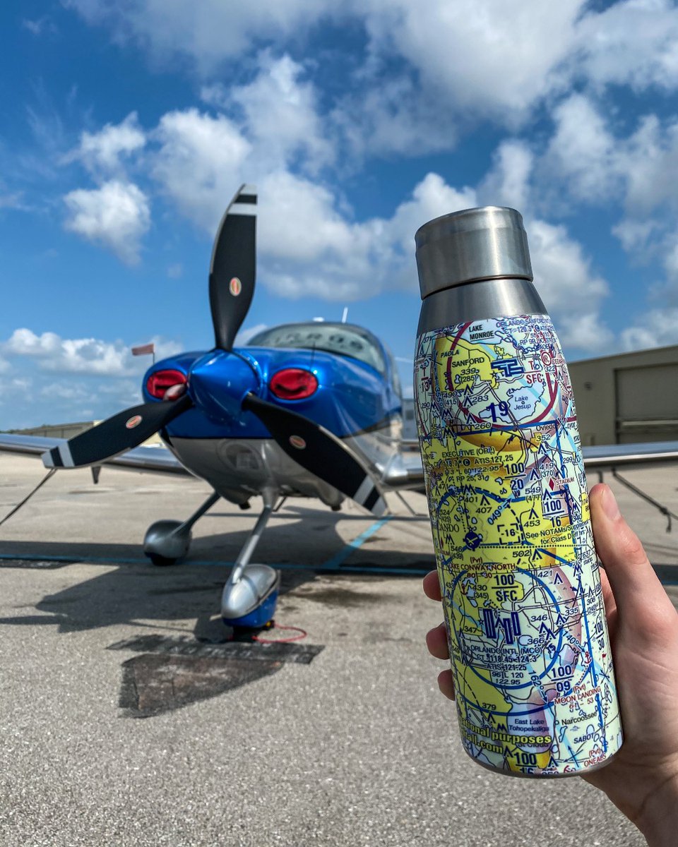 ChartitAll's tweet photo. Always stay hydrated with our reusable custom stainless steel water bottle! Fits in any flight bag: https://t.co/M0xMRALGFM #ChartItFlyItWearIt #chartitall #aviation #avgeeks https://t.co/bIeSURmQZY