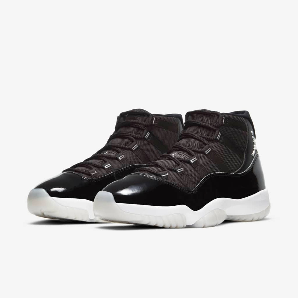 grailtees's tweet photo. Nike unveiled the "Jubilee", celebrating 25 years of the Air Jordan 11 👀
·
Was anyone lucky enough to cop these during the shock drop yesterday? 🙏🏼
·
#aj11 #jubilee #shockdrop #airjordan https://t.co/6MbD6igOqQ