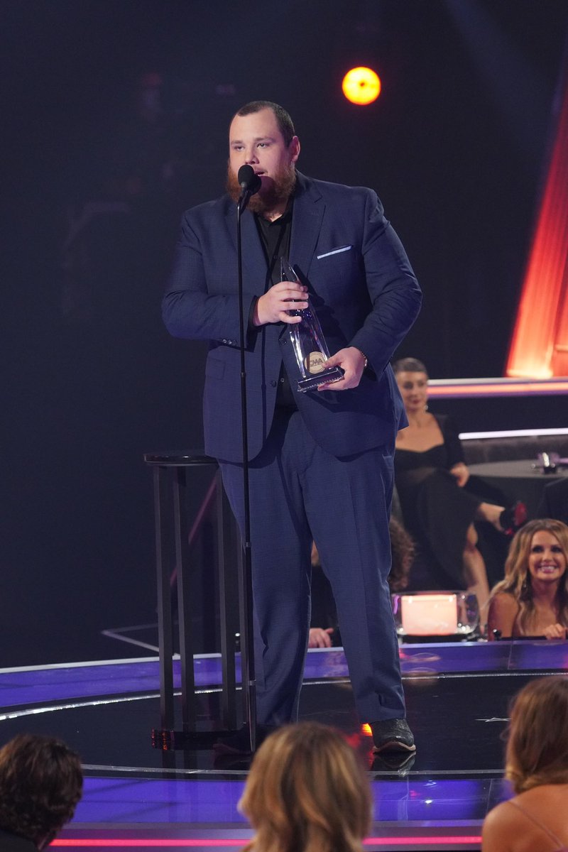 Luke Combs 🎤 tweet media