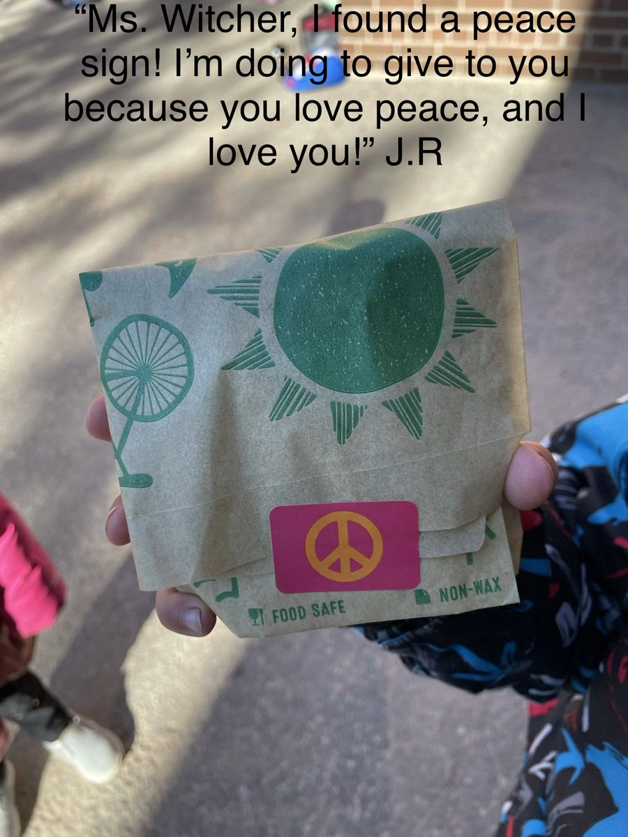 LiaWitcher's tweet photo. As we delve into deep topics, we are beginning to explore what #peace means to us in #Kindergarten. Thanks for the wise words and inspiration @toddparr. @AllenbyPS_TDSB @LogsInTO ✌🏽🕊🌍 https://t.co/KozjPBChto