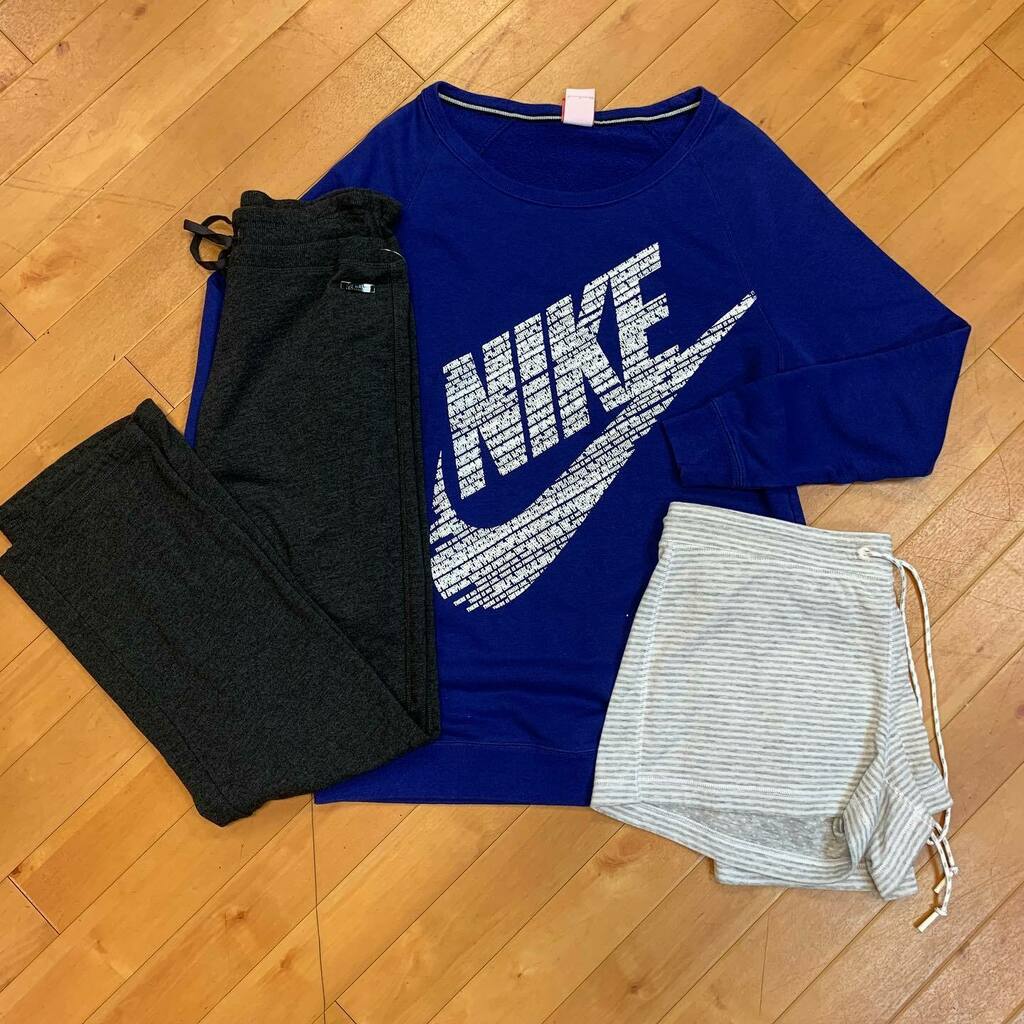 CMSpringfieldPa's tweet image. Shorts or pants for lounging? Get yours here at 20% off!! Just use code BF20 at checkout!
.
Nike sweatshirt size S $16
Vineyard vines shorts size S $16
Calvin Klein sweats size S $16
.
springfieldpa.clothesmentor.com ♻️gently used resale♻️

#designerdeal… instagr.am/p/CHghnOInvy8/