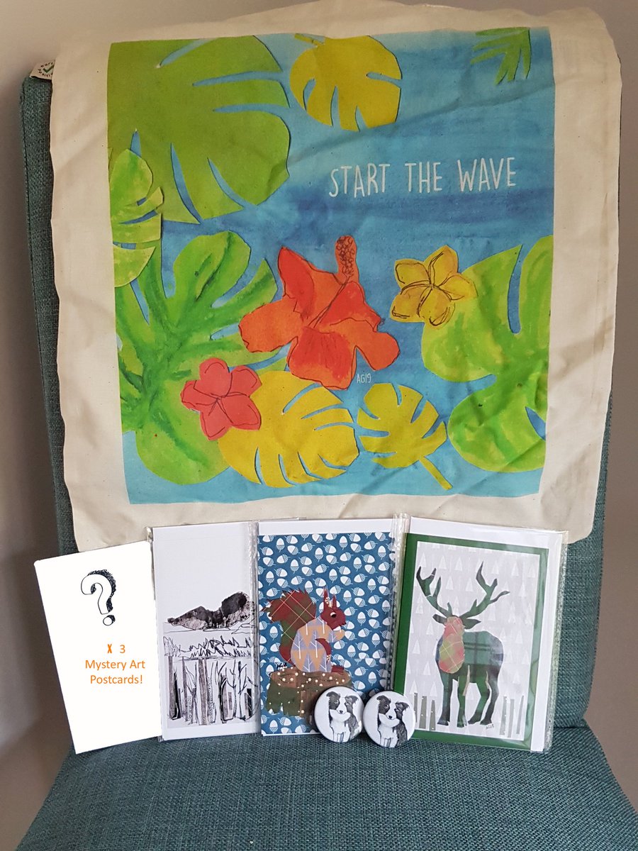 Thought it would be fun to do another wee giveaway of some of my art! The winner will get:

- assorted greeting cards (festive &amp; Highlands)
- Bernie dog badges
- vegan tropical tote bag
- 3 mystery postcards

Retweet to enter... deadline is 25 November! (Open worldwide!) 😎🎨