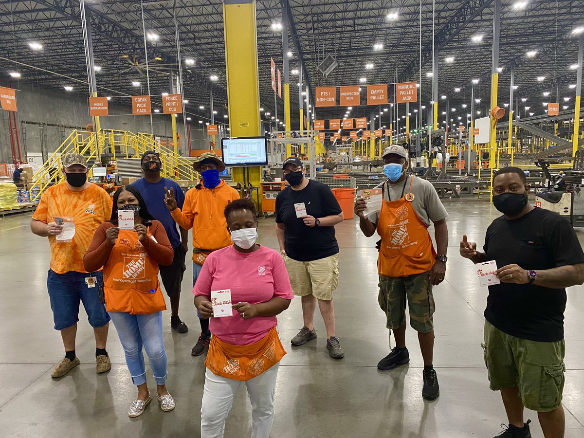 SHolsendolph's tweet photo. Thursday’s are for homers and chick-fil-a great job team!🧡 #Key1vibes #conveyableteam #Recognitionvibes @PaulBTHD @ParrillaJp @HomeDepot5085 @LaDonna42356652 @mercerclan94 https://t.co/YSdtHwIUd9