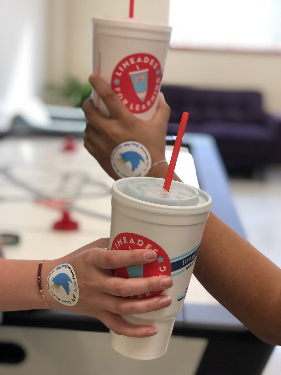 MsAngieLeal's tweet photo. 1st grade twitter crew got their free @sonicdrivein drink! 🥤 Thank you @PrincipalRey and Admin for the treat 😋 @HBGonzalezPLA @MagalliCerda @SandlinMs @MsDJGray https://t.co/D5K6NRWomS