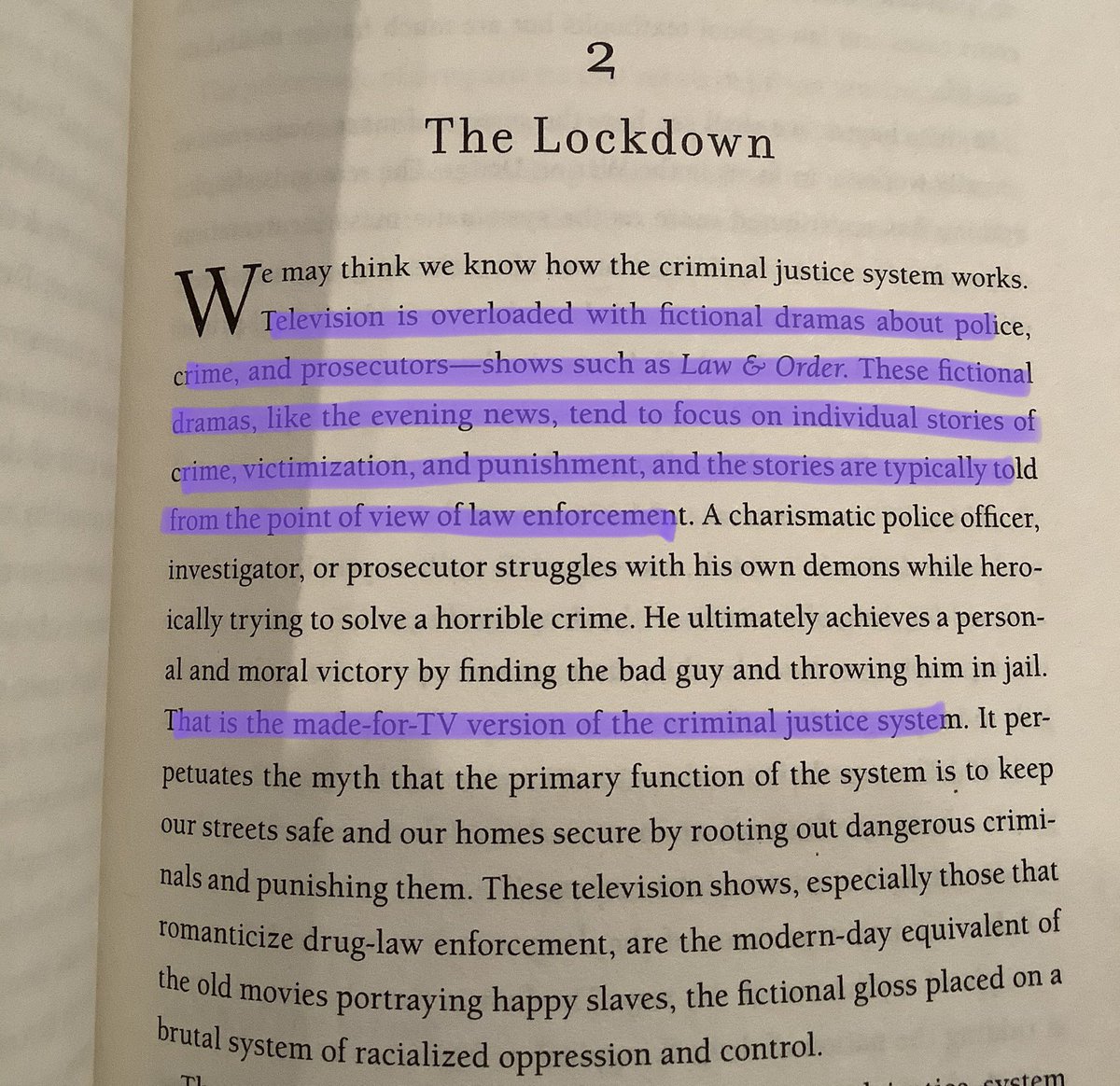 mr2229a's tweet photo. To enforce this point about the television world and media, I think the author could also incorporate the discussions and news coverage differences between black and white criminals. https://t.co/YB5Mw2eLBH