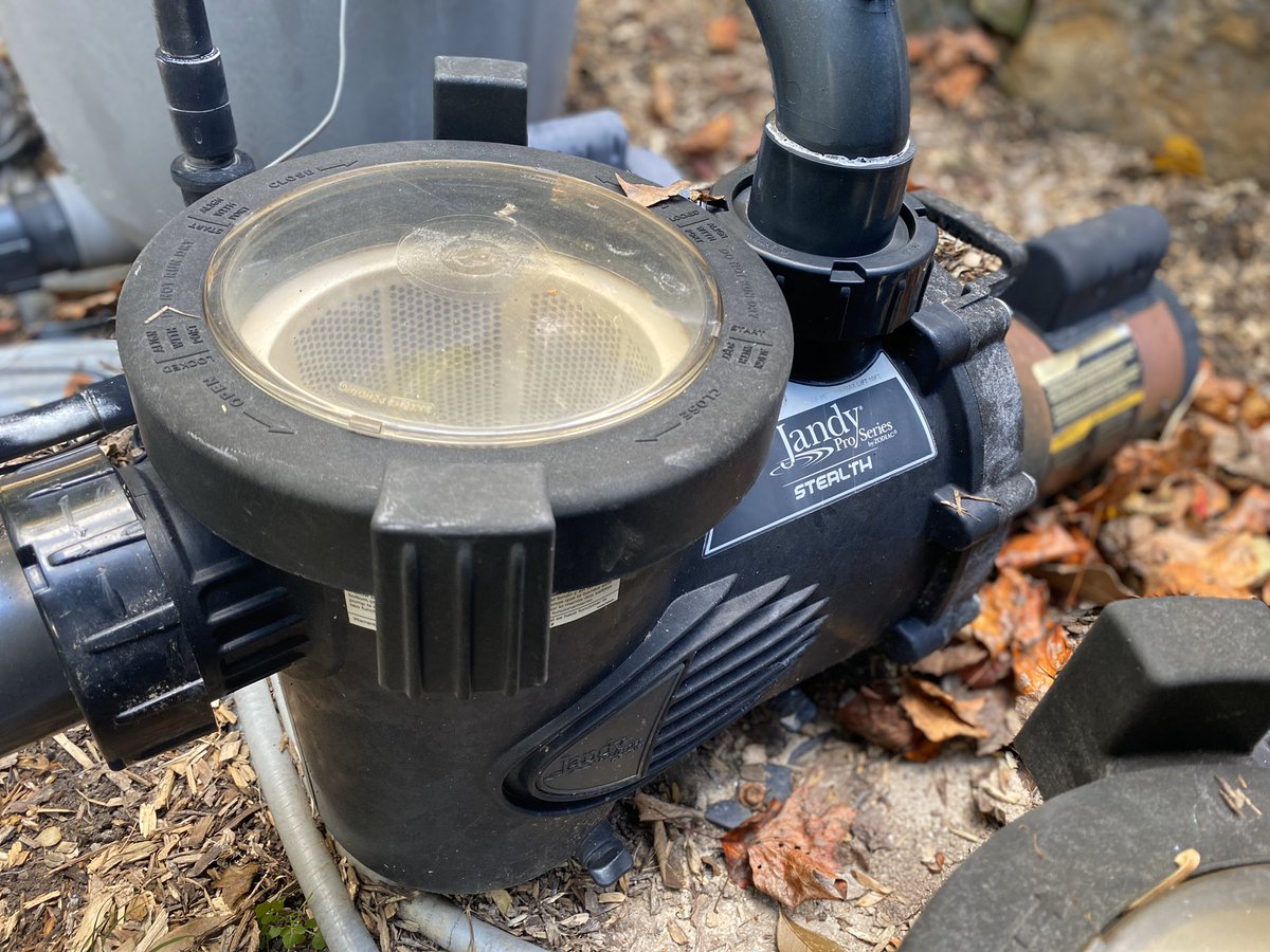 Thanks @Fluidra_NA for another great pump replacement!👍🤙😎 #PoolCareAndRepairs #PoolLife #PoolCare #PoolRepairs