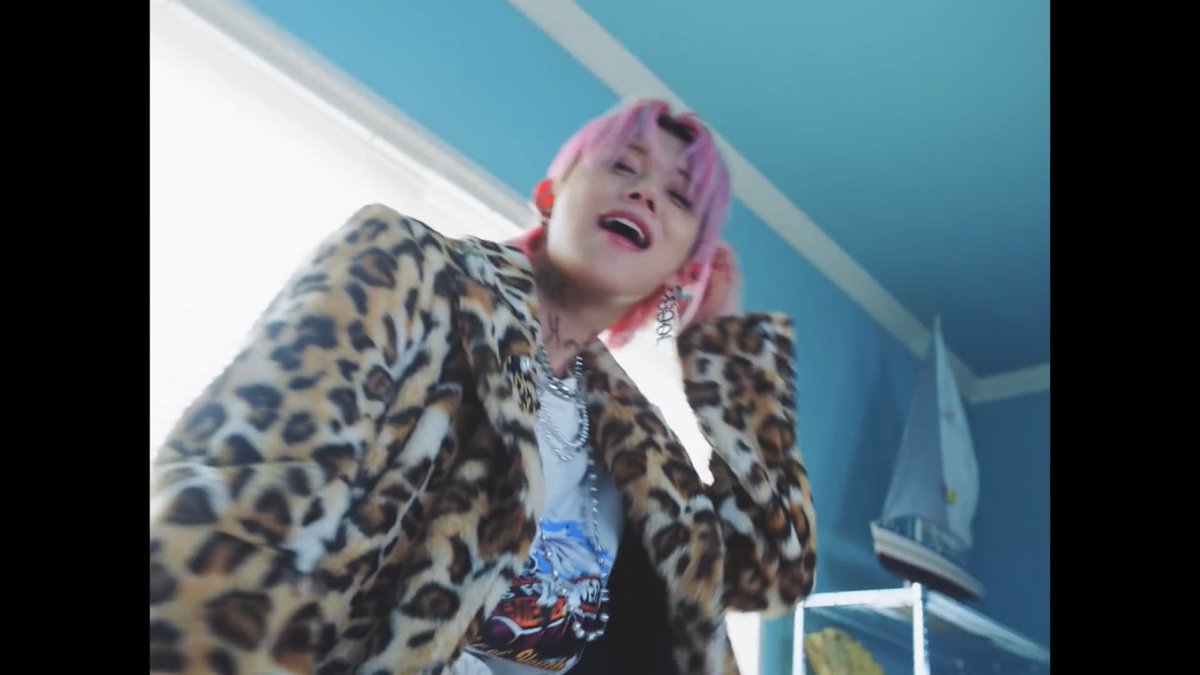 Thread of all the Yeonjun screenshots I took in We Lost The Summer MV because I wanna draw it all. And you know what I will  the next 10 pages in my sketchbook is gonna be just him from this MV watxh me.