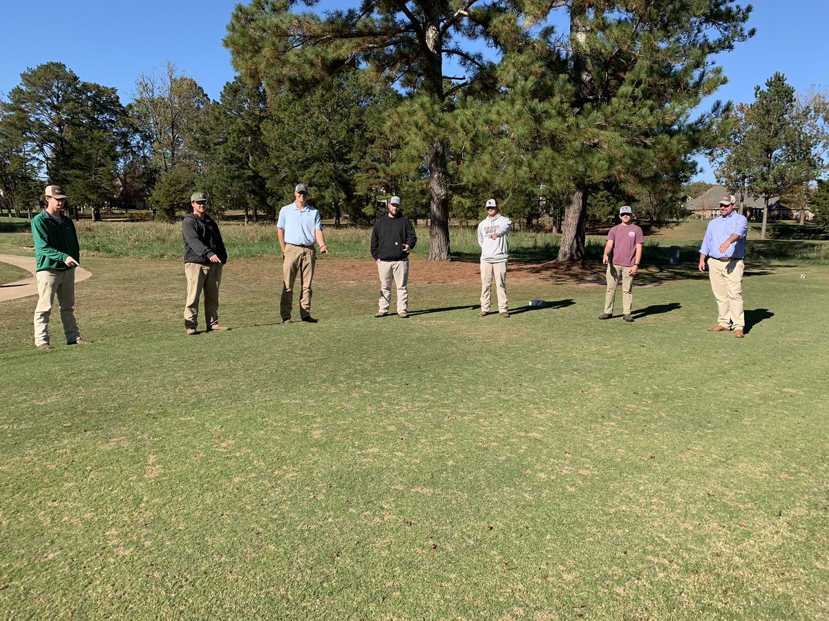 maria_turfdr's tweet photo. After 21 yrs teaching turf pathology, I ended the era with a great group of @MSUTurfSchool students on a field trip to check out LP and DS. We capped off lab with a barley seminar. All made A’s for the day! Glad @MSTurfgrass could join us. https://t.co/kZzLEw3DC1