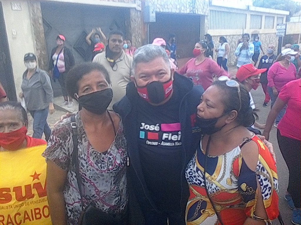 Caminando con los candidatos en la parroguia chiguinguira tupamaro maracaibo