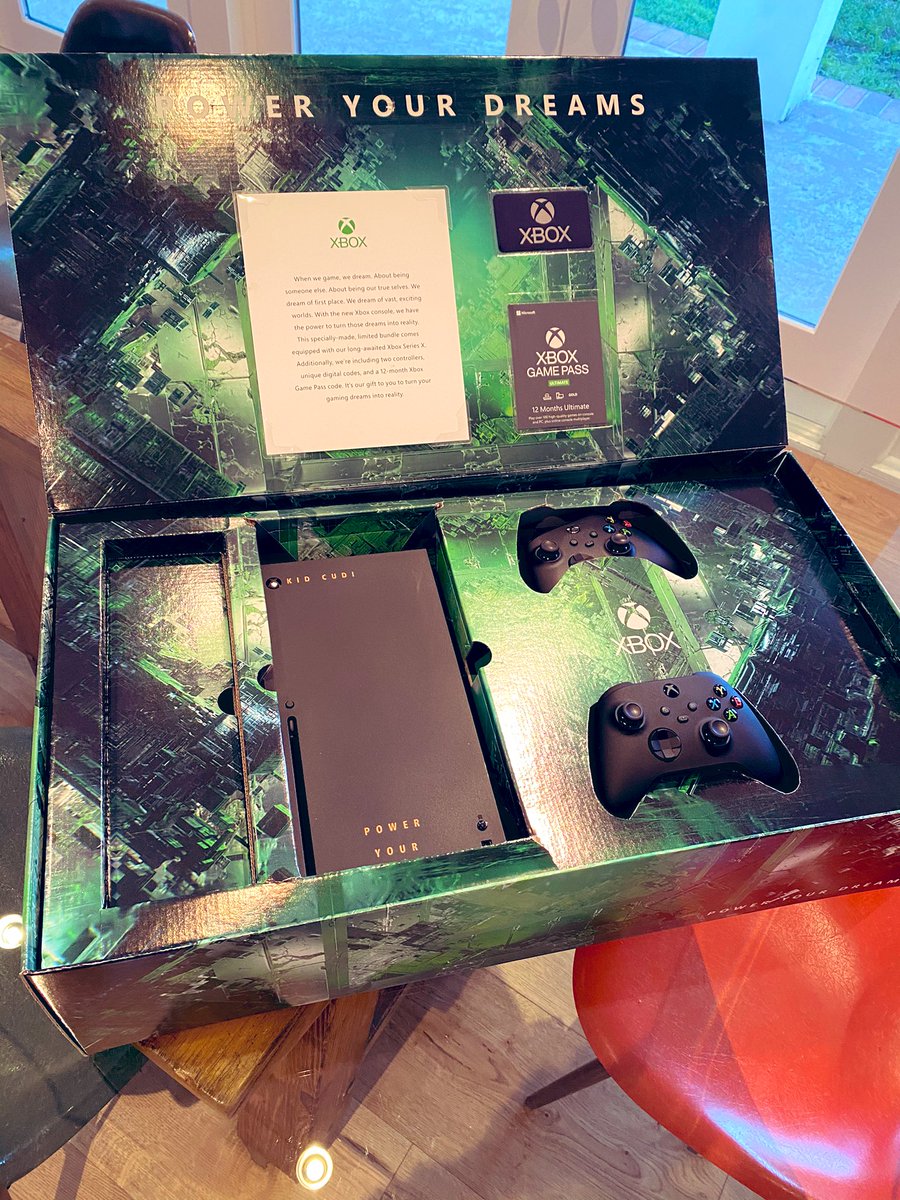 KiDCuDi's tweet photo. Xbox just hooked me up like they always do!  #sponsored https://t.co/S7RdxHhIoO