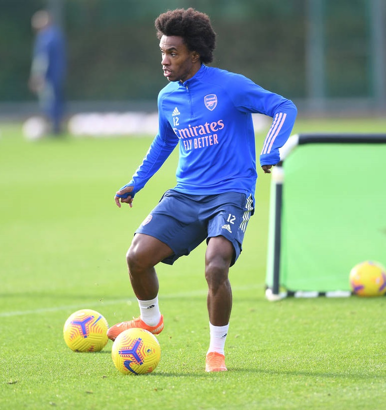 サッカースパイク Kohei Sblog アーセナル Fwウィリアン トレーニング時に Puma ウルトラ1 1 Fg Ag を着用 スパイクをナイキからプーマへ変更 T Co Pmwqgdm7pu T Co Sseuhfs5vl Twitter