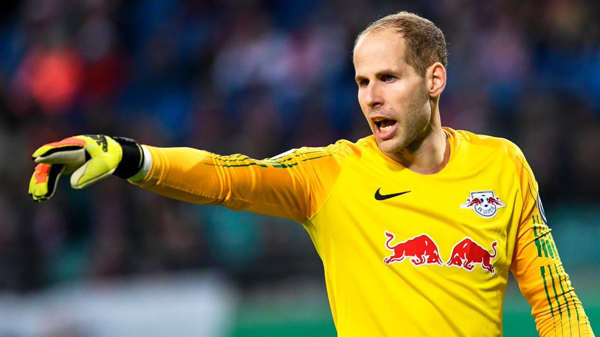 7. Peter Gulacsi:Tras 6 jugadores fallidos, a la 7ª fue la vencida. Desde 2015 hasta hoy."Costó", con un tono irónico, 3 millones de euros. El dinero salió de una cuenta para acabar en la misma. Curioso.