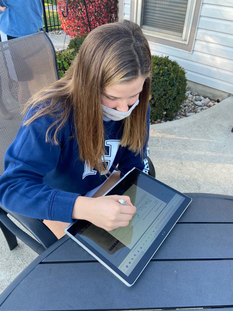 vbmyer's tweet photo. Congratulations to @MasonGirlsVball Marilyn Popplewell @popplewellm1333 on her signing with Hillsdale College @HCChargers! 🏐💚🖤🤍 @MHSsportsradio https://t.co/I2CIMGRiTg