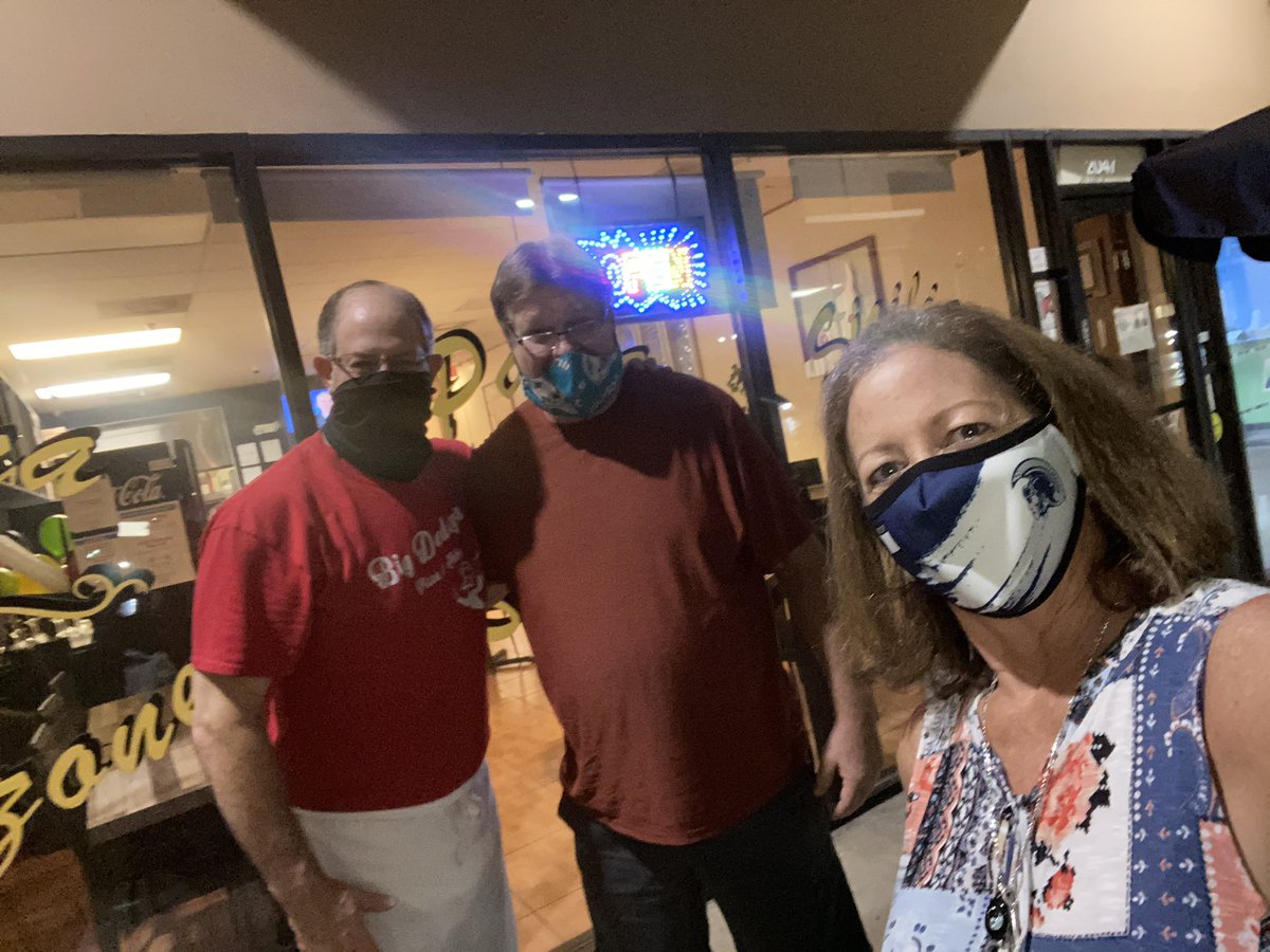 JPTSwim's tweet photo. Supporting @JPTDrama at their Big Daddy’s fundraiser!
@jptprincipal https://t.co/Wk8HBf4ZZM