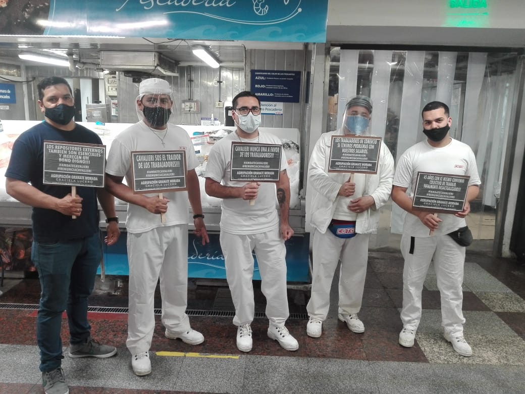 diegodas52's tweet photo. #andatecavalieri
#reninciacavalieri
No representas a los trabajadores
@ibocortez49 
@SubOrganizacion 
@MuerzaRamon 
@aldecoto https://t.co/MFNCGTmneu