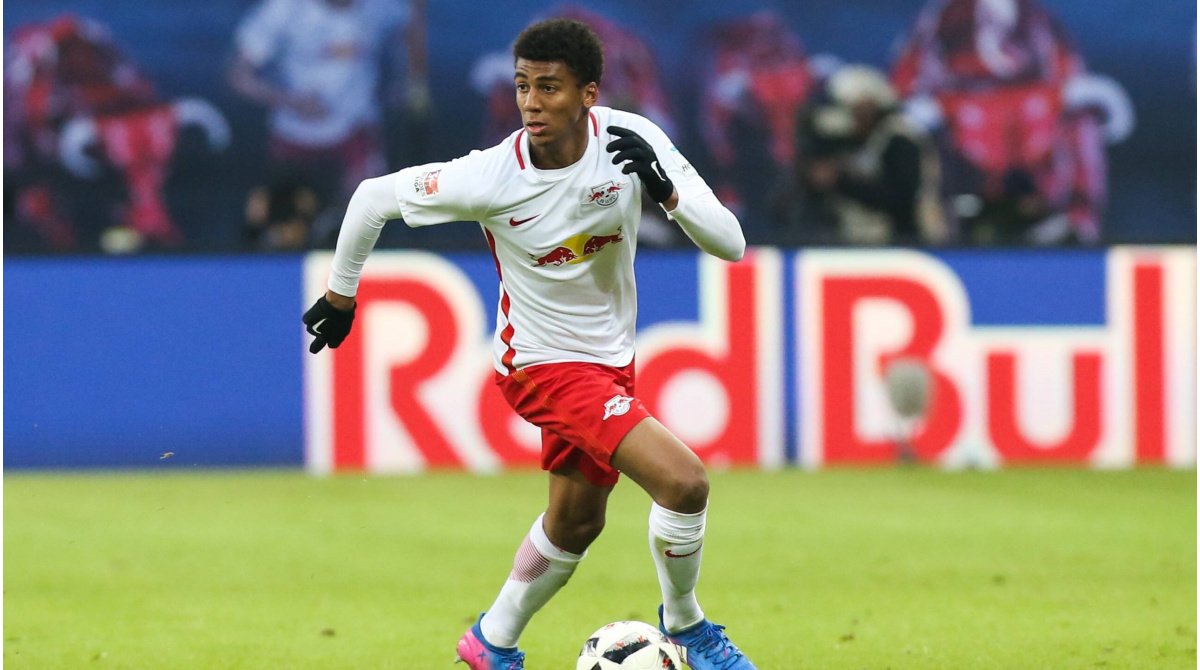 12. Bernardo:El actual defensa del Brighton pasó dos años en Leipzig, e hizo las maletas al mismo tiempo que Keita. Él, al sur.Ah, y es el hombre Red Bull. Ha estado en el RB Brasil, el RB Salzburg, y el RB Leipzig. Le falta el RB New York y completamos círculo.