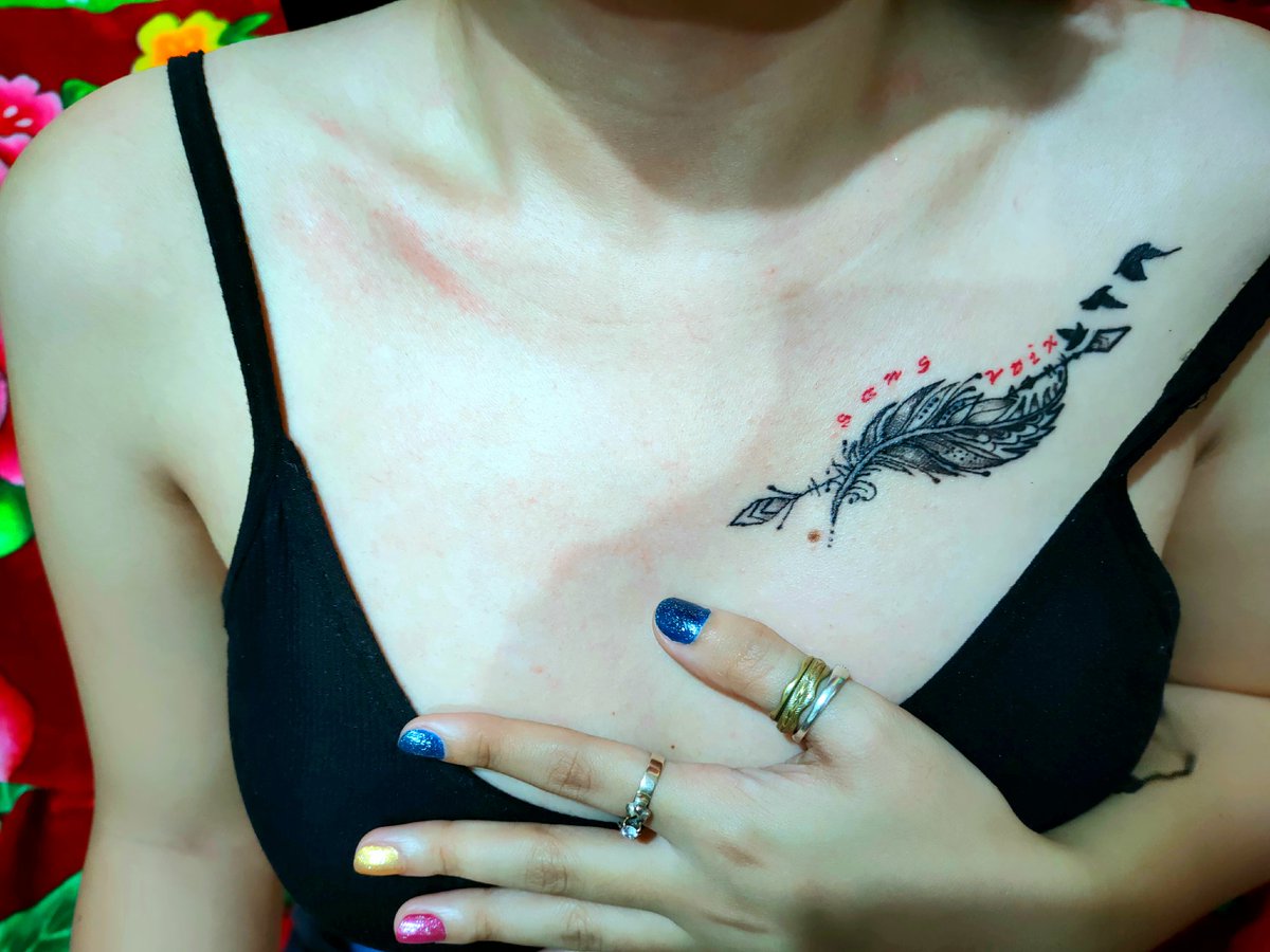 voicelessgleek's tweet photo. Got my 3rd and 4th tattoos on my birthday 🌹 #12YearsOfFEARLESS
Rose &amp; TS name w folklore font
Feather &amp; Sans Voix 🖤  twas inspired to my fave villain  #swanqueen means 'peace' 😊✌ @taylornation13 #FridayThe13th

I'm voting for Taylor Swift for Artist of the Year at the #AMAs https://t.co/zxxLFwqLcO