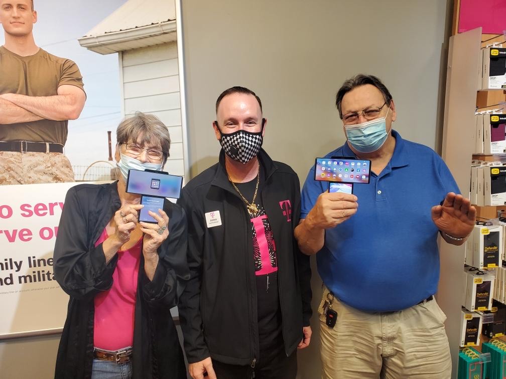 Joshua Brawer from Arch Telecom in Port Richey FL. Sold a #LGWING BOGO, earned $50 from T-Mobile and Lunch on LG. Thanks for your support. <a href="/AlexGhai/">Alex Ghai</a> 
<a href="/TyTykim001/">TY Kim</a> 
<a href="/suehyun_chung/">Suehyun Johan Chung</a>