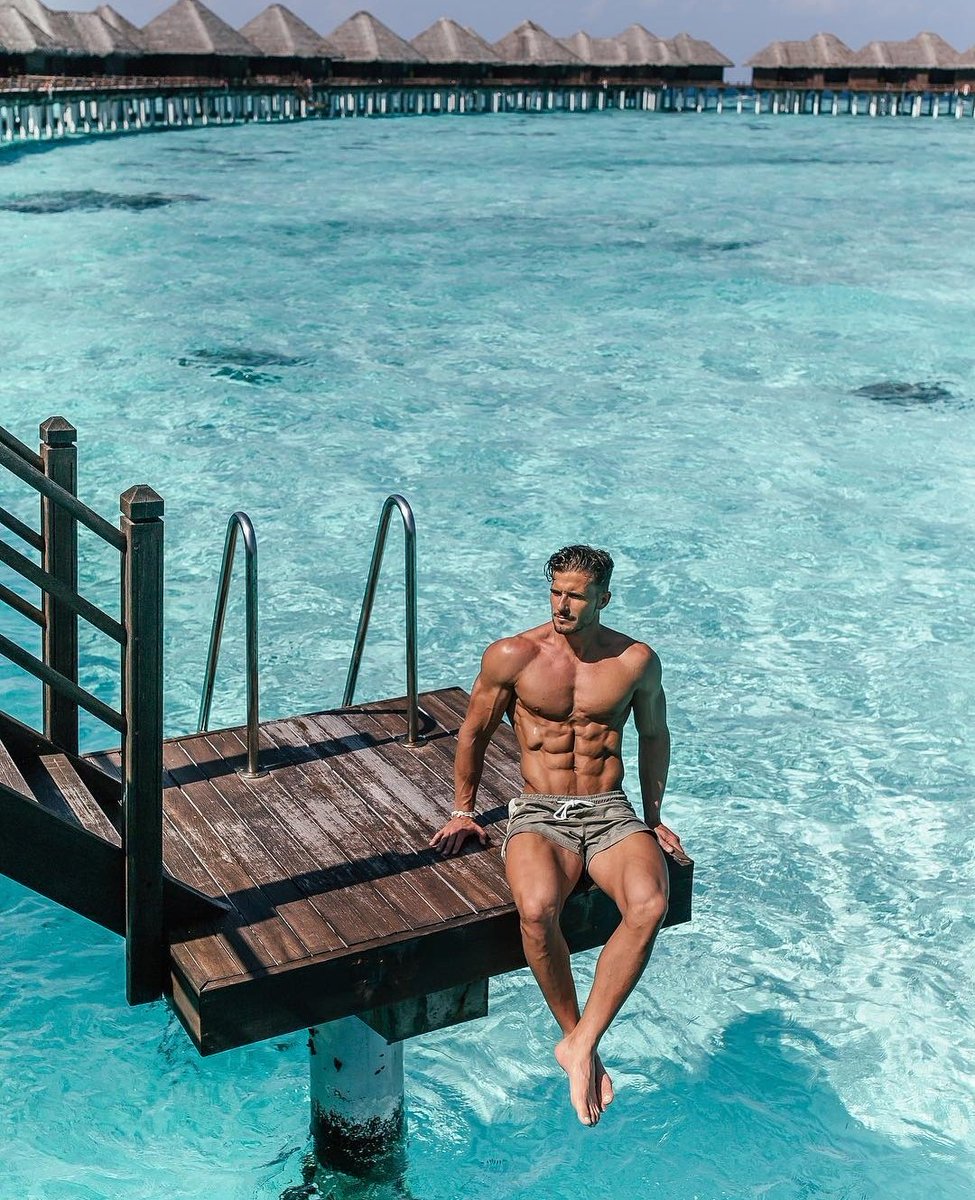 It's barely November and all I can think about is being somewhere warm. #ThrowbackThursday