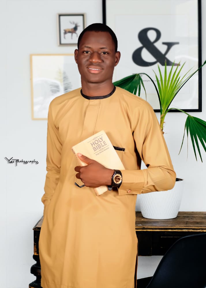 ElijahOnimisi's tweet photo. Just like the Psalmist cried in Psalm 90:12, I yearn passionately that years be added to my life and life be graciously added to my years.
Hallelujah...For I walk in light🔥
Happy birthday Samuel Elijah Oluwatobi Onimisi
#13thNov https://t.co/TyHuwoEIwI