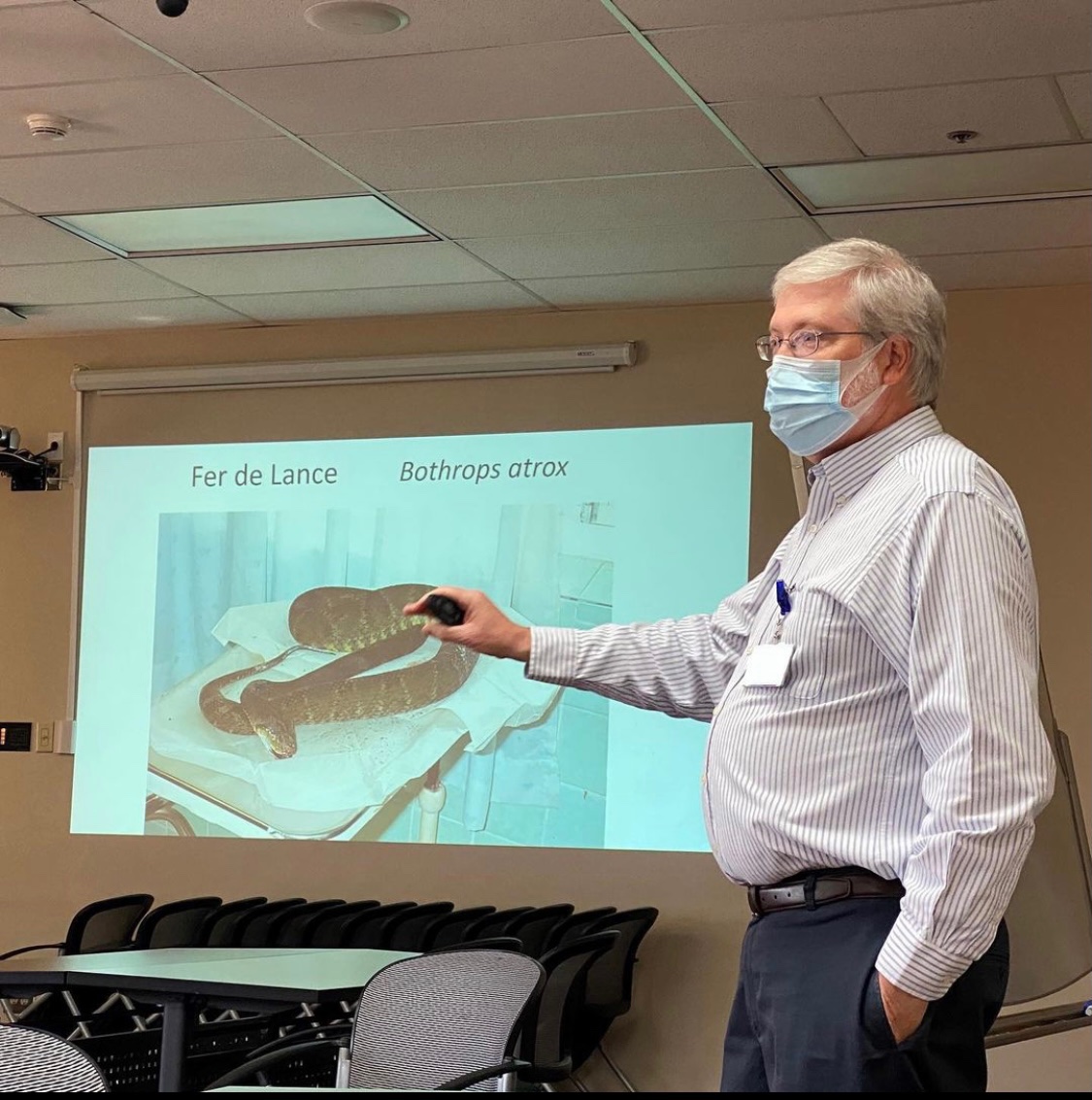 JPSFMR's tweet photo. Our Director of Global Health, Dr. Steve Manock, discussing snake bite management in Ecuador at our twice monthly global health conference.  Three of our faculty served long term in the same rural hospital in Ecuador.  See you at #gmhc2020 @GlobalMissions https://t.co/C05IR82m97
