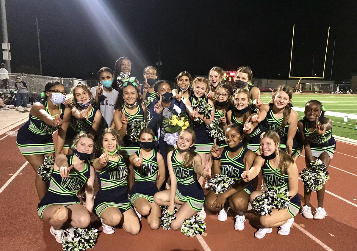 RobynColeWLMS's tweet photo. The 8th-grade cheer team ended football season with a bang! I couldn’t be prouder of this amazing group of girls. After performing at halftime, they and their parents surprised me with a beautiful bouquet; I feel so honored to be their coach. https://t.co/3eBA9FaYqD