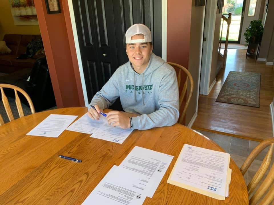 3PD_Performance's tweet image. Congratulations to @SzczepaniakRyan on his Signing with @statebaseball ‼️ 🖊 ⚾️ 
#PrimeTimeVelocity #PrimeTimeFamily