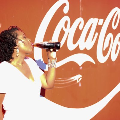thatsblkgirlaf's tweet photo. TBT - My Coke “commercial.”Daydreaming of better days in sunny South Africa. 📷 by Derrel R. Todd (aka my big brother) Check him out on Instagram @ dtodd. He’s amazing. #TBT #NewProfilePic #model4aday #CocaCola #ahh 🇿🇦 https://t.co/3CqQBegmOm