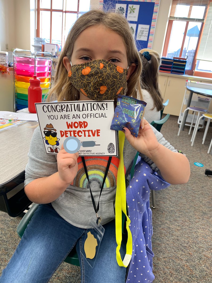 hollarforfirst's tweet photo. The kiddos were surprised to come into school today to a final mystery delivery from the secret spy agency! Today we were given clues to piece together the sentences to a mystery message. Our mystery message led us to our official word detective certificates &amp; a mystery snack! 🔎 https://t.co/zNAOr8Wksh