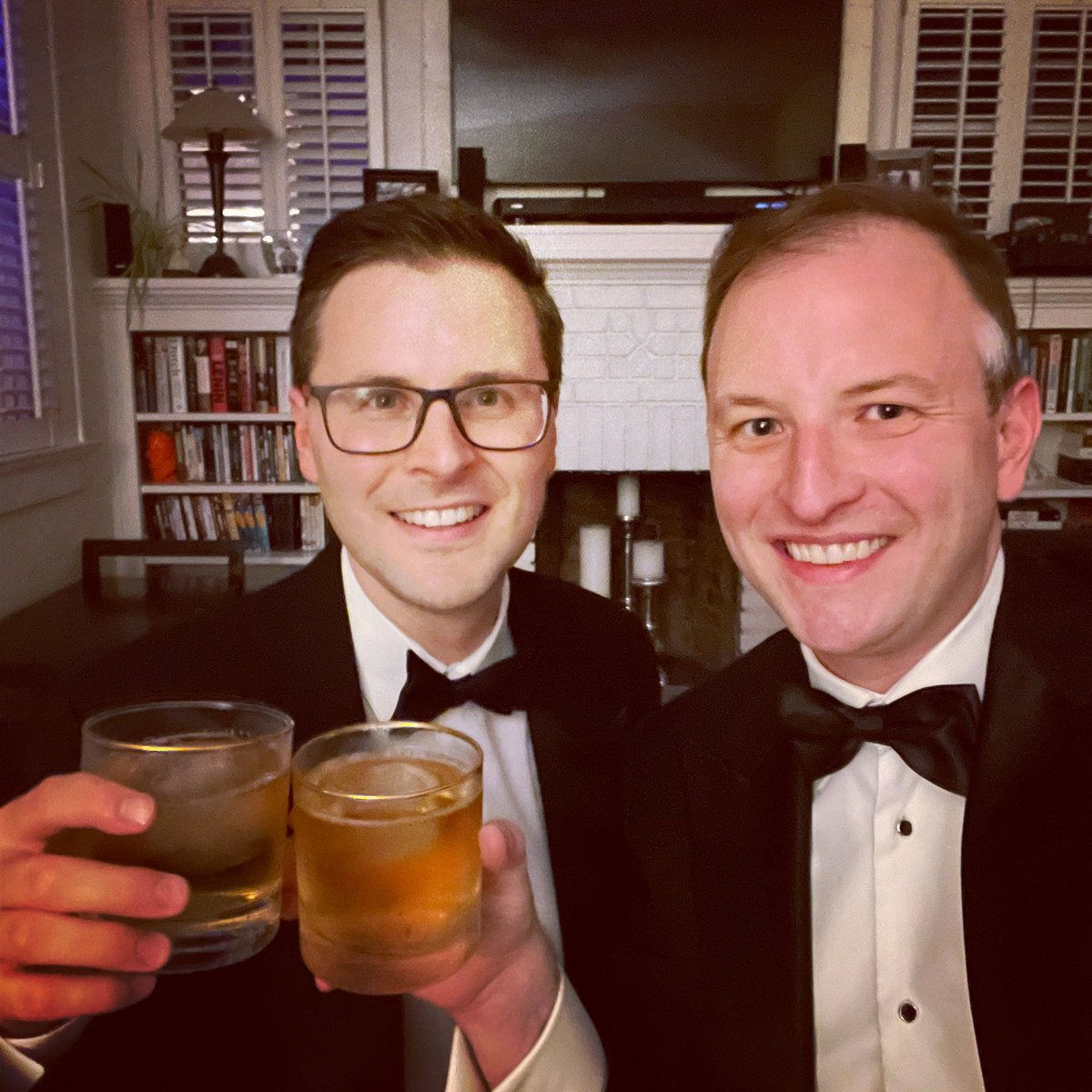 rlorenc's tweet image. A toast to Liberty for the @atlasnetwork ‘s (virtual) Freedom Dinner 2020! It’s the most inspirational event of my year and I’m so happy the show went on during the pandemic. Congratulations to all of the Templeton Freedom Award finalists! #LFFD20 #freemarket #tuxedos