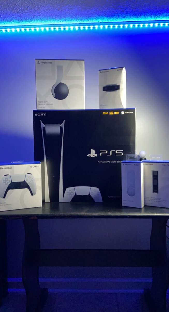 GavynMelton's tweet photo. Thank you @antonlinecom for getting me this to me ASAP! And a special thank you from the bottom of my heart for helping me get this PS5! Y’all are so appreciated @jakerandall @linuswilson @ChitoGaminYT https://t.co/yMRNoFixaR