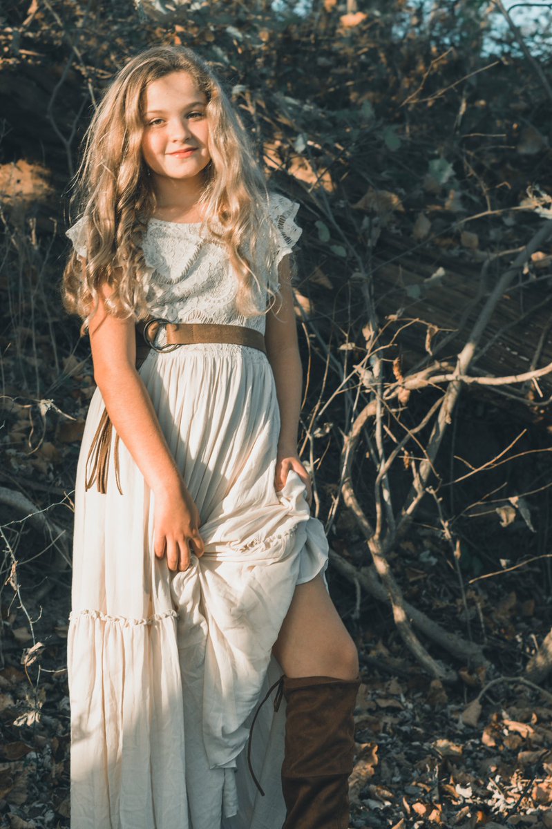 LindsayFox5's tweet photo. Enjoying a busy November full of fun &amp; memorable shoots! We still have openings the weekend after Thanksgiving, and some in December. Book your session today! https://t.co/J0OY9ytoU6 &amp; follow us on IG @sistershotsphoto https://t.co/wLxBg5sik0