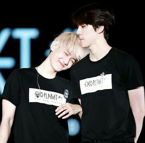 this is ... the cutest photo ,,., my heart is broken
