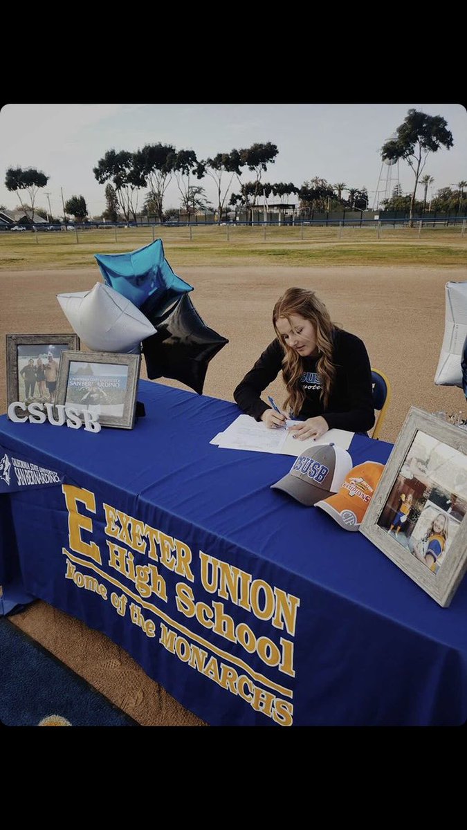 dirtdogsgold's tweet photo. Huge congratulations to pitcher Brooklyn Blackmon signing her letter of intent to Cal State University of San Bernardino!! So proud of you Brooke! 🎉🎉@csusbathletics @brooklynn_4 https://t.co/qaKw47wPmZ