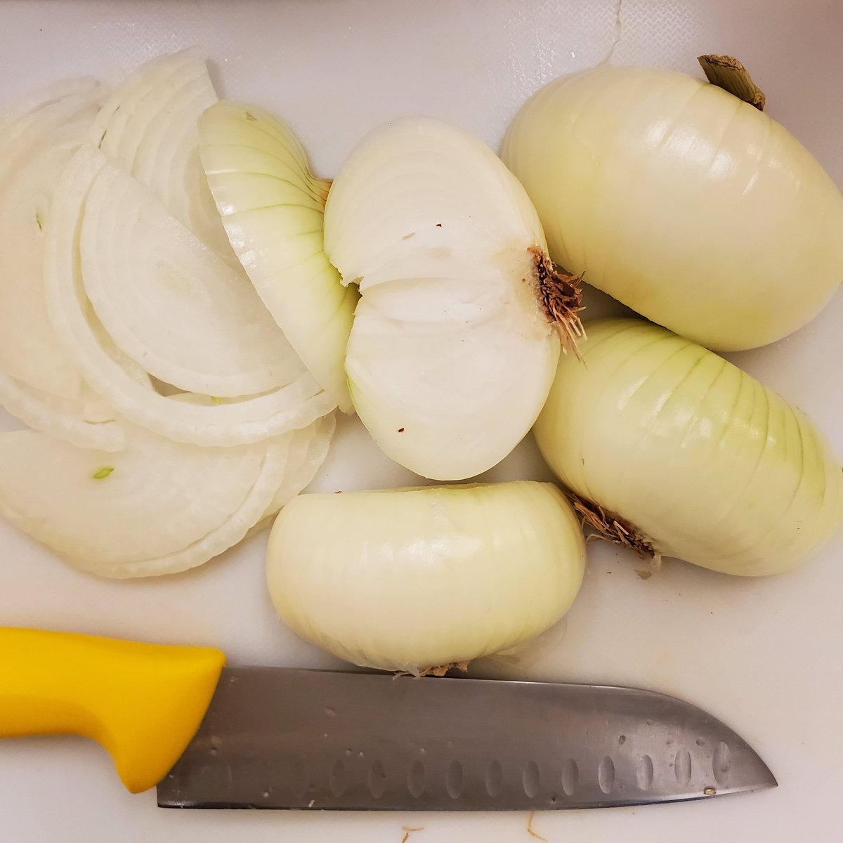 prairie__fairy's tweet photo. #cwfood self care today meant cutting onions to cry and then make pasta https://t.co/zLhS5adB27
