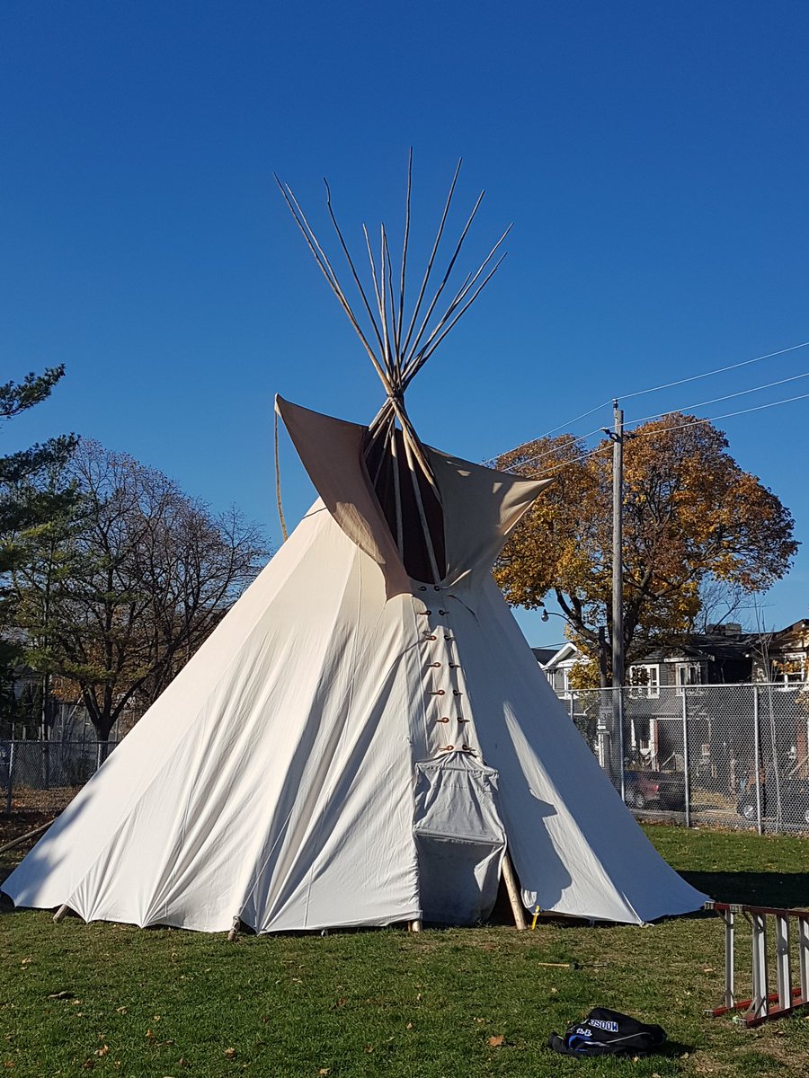 ChrustyTina's tweet photo. Teepee teachings today with our ever awesome Indigenous Cultures and Traditions Instructors and grade 1s and 2s! #LearningOnTheLand @KWSS_TDSB https://t.co/pan19Nn8tk